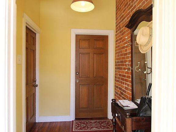 2nd image of 1603 Green St Unit 1