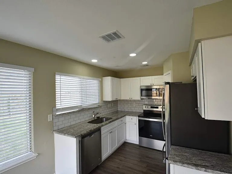 8533 Ohara Ln — Photo 11