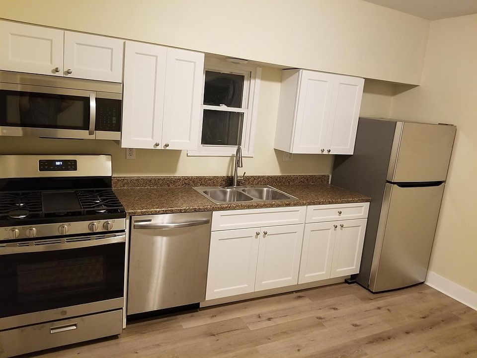 1st image of 184 Altruria St