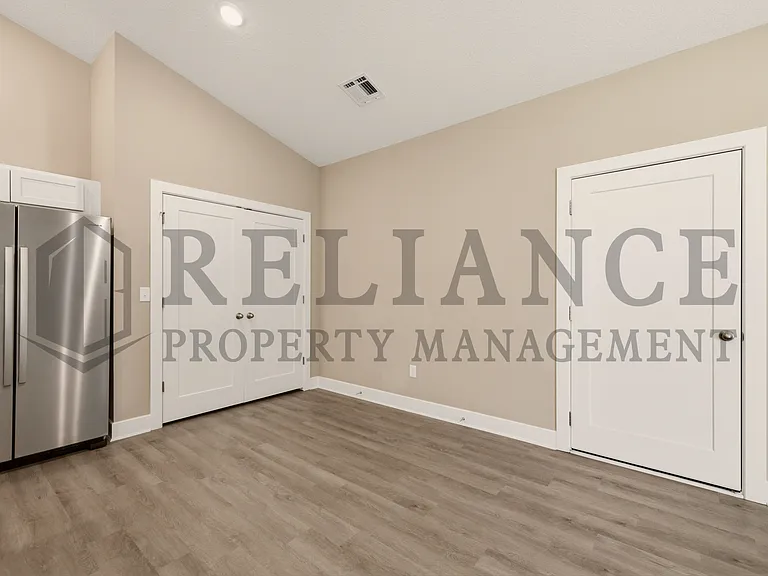 2755 S Greenleaf St — Photo 17