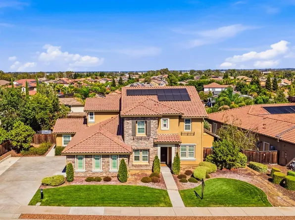 310 Rolling Sage Circle, Vacaville, CA 95688
