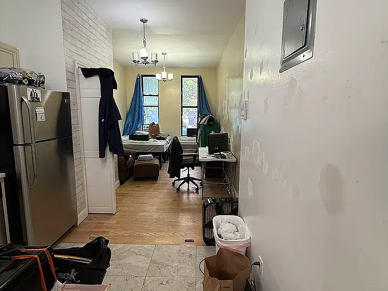 416 E 78th St #1B — Photo 1