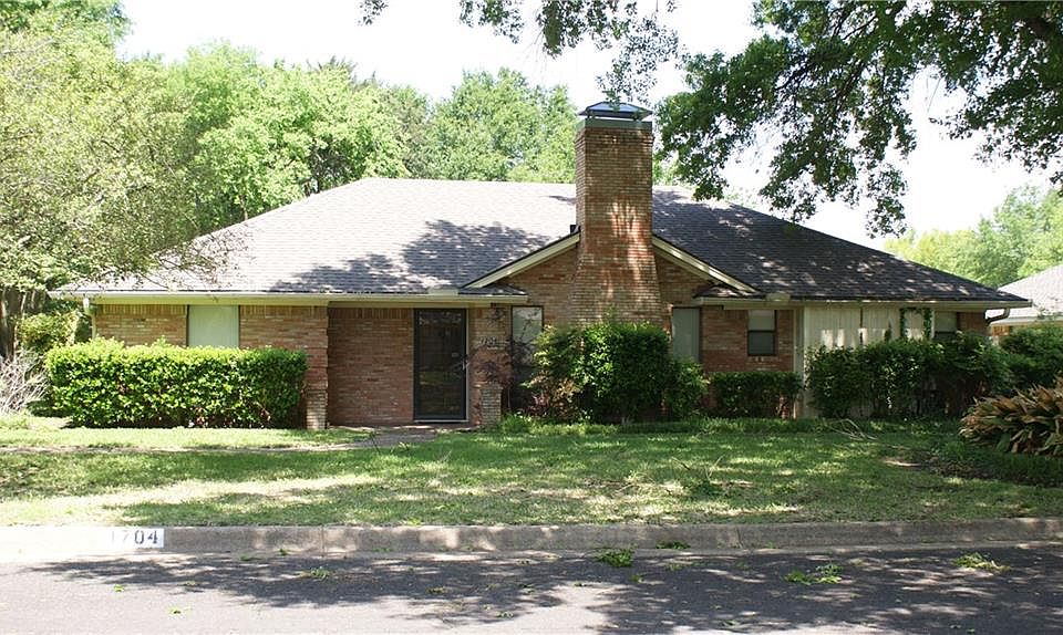1st image of 1704 Woodcrest Ave