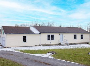 9457 Warsaw Rd, Le Roy, NY 14482