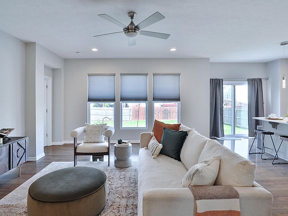 4th image of 4884 Black Sycamore Dr