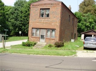 90 Coitsville Rd, Campbell, OH 44405