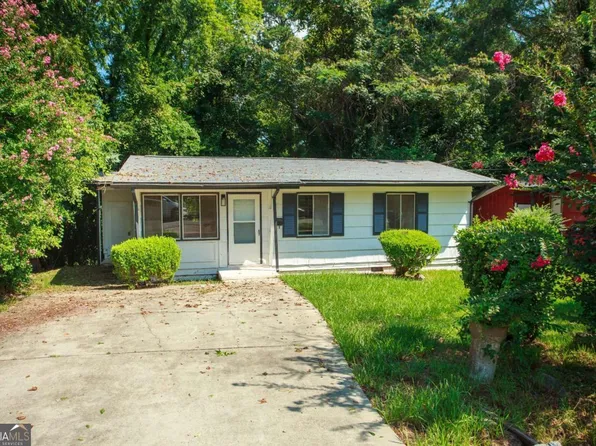 1750 Denton St, Macon, GA 31211