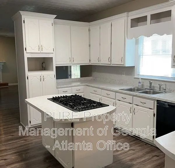 3213 Southridge — Photo 9