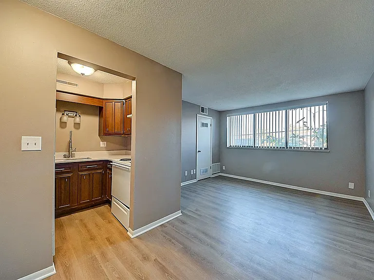 1215 Oakland Rd NE #44 — Photo 4
