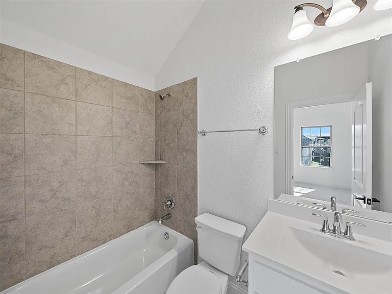 4280 Mill Pond Dr — Photo 30