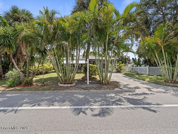 3rd image of 911 Barefoot Blvd