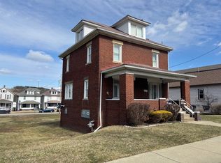 1206 Lawrence Ave, Ellwood City, PA 16117