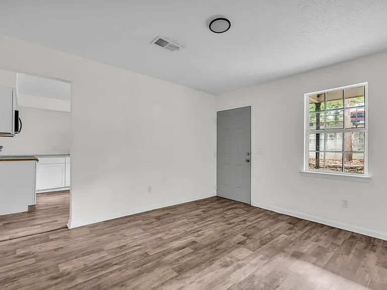 The Ridge Apartments — Photo 16