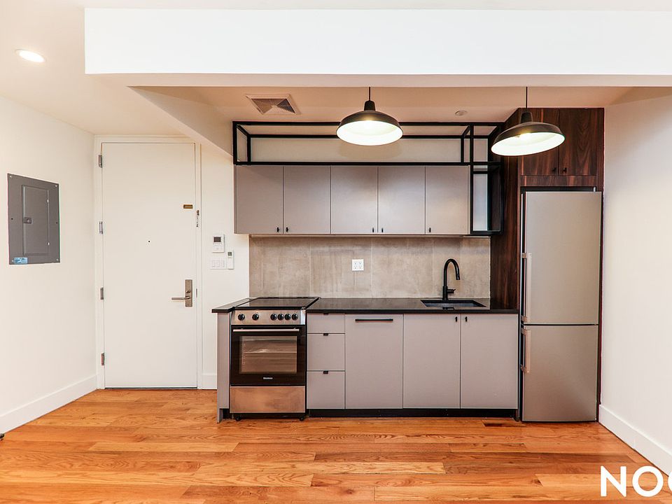 1st image of 620 Parkside Ave #1F