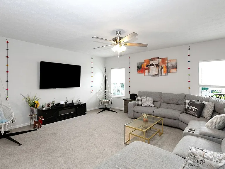 4613 Kelly Ct — Photo 7