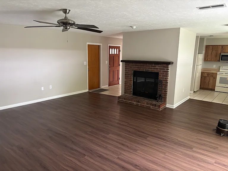 4625 NW 31st Ave — Photo 13
