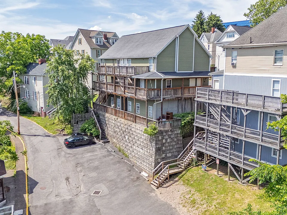 400 Forest Ave | 2 Bed, 3 Bed, & 4 Bed Options
