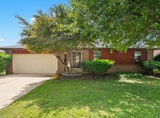 2118 S Butterfly Ave, Springfield, MO 65807