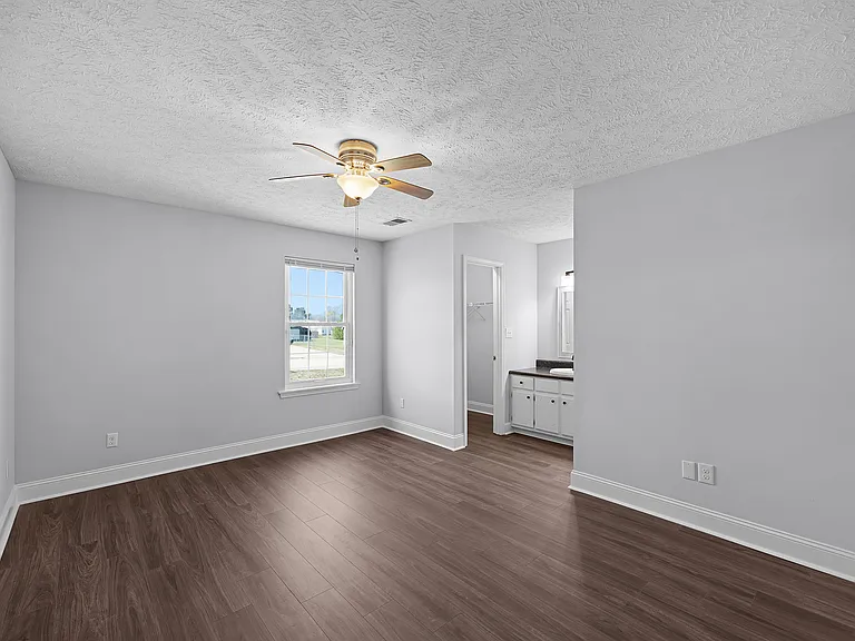192 Eagle Ridge Dr — Photo 16