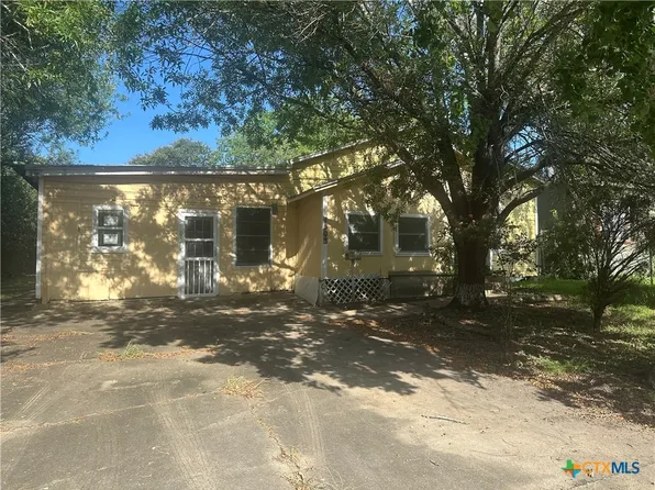 1503 Lova Dr, Victoria, TX 77901