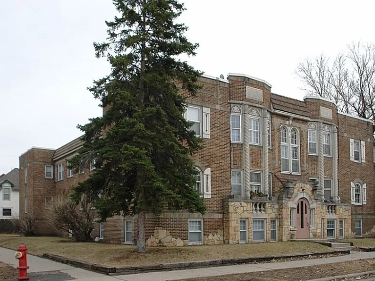 2701 Grand Avenue South — Photo 6