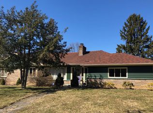 24201 Hazelmere Rd, Shaker Heights, OH 44122