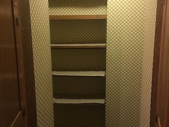 Walk in pantry second gloor