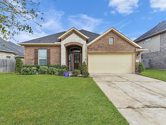 2nd image of 2115 Rolling Hills Dr