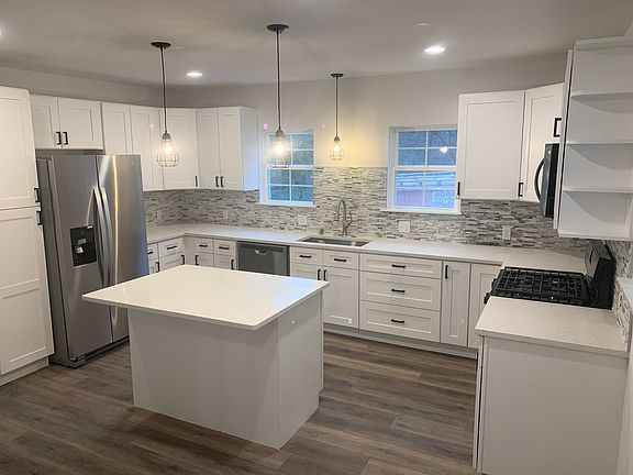 Kitchen from entrance