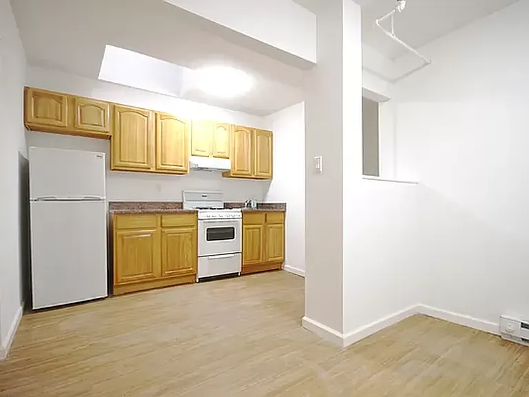 58 E 34th St #7 — Photo 5