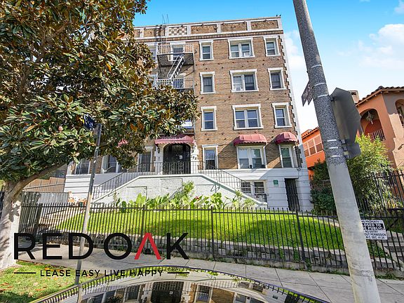 4th image of 200 1/4 S Kenmore Ave #407