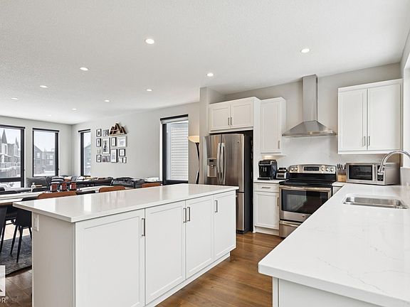 3rd image of 1304 Rutherford Rd SW #9