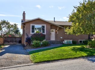 1145 Linthorpe Rd, Kamloops, BC V2B7S5