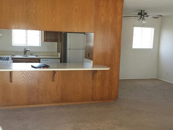 3rd image of 4654 Larkspur St