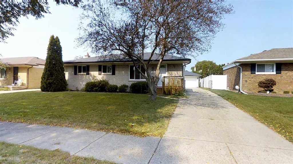 13467 Melanie Dr photo 1
