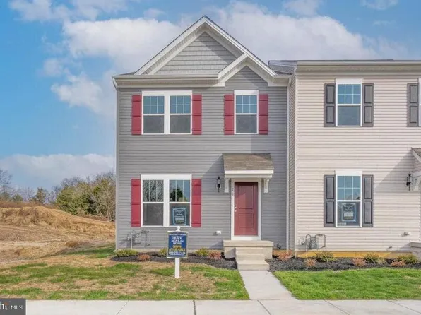38 Whitaker Ct, Millville, NJ 08332
