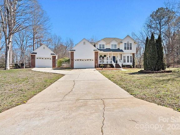2nd image of 1233 Waterford Dr
