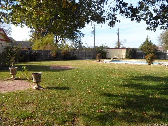 4th image of 25176 S Valley Dr