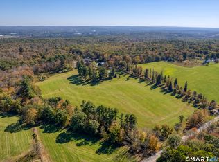 13 Holmes Rd, Pomfret Center, CT 06259