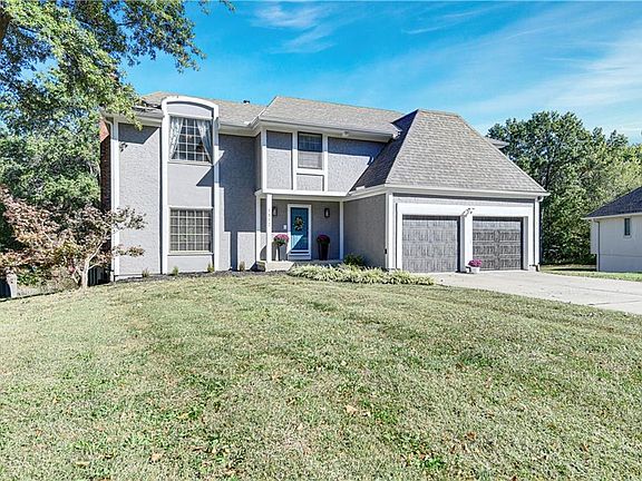 2nd image of 1512 NW Weatherstone Dr