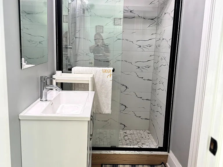 33 Luzon Ave #3 — Photo 8