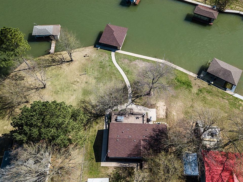 1st image of 240 Knights Cir