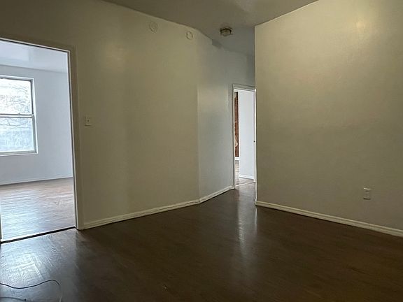 4th image of 723 Saint Nicholas Ave #21S