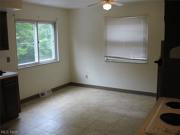 5th image of 1812-1818 Cromwell Dr