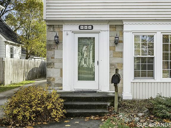 2nd image of 664 Ottillia St SE
