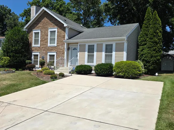 8 Treadway Ct, Nottingham, MD 21236