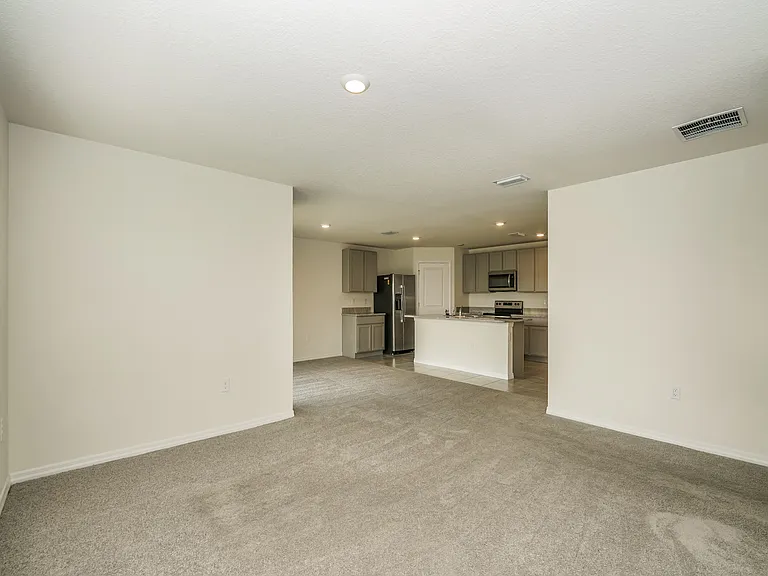 796 SE 66th Ter — Photo 2