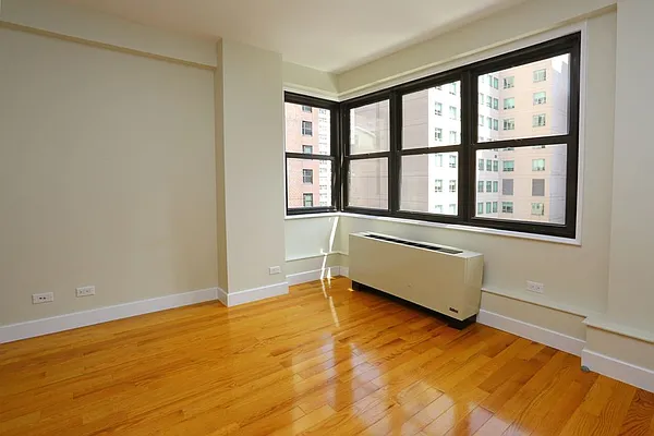 Rented by Stonehenge NYC LLC | media 2