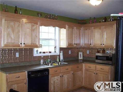 3rd image of 251 Gulley Dr