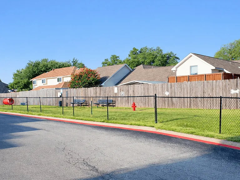 Keller Oaks — Photo 26